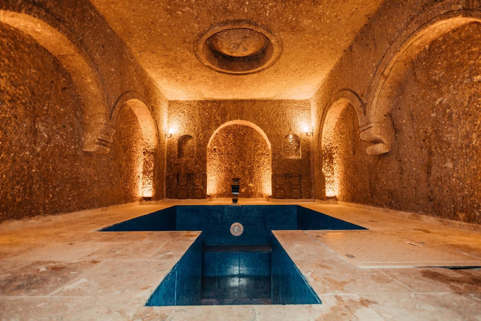 ウルギュップ Vanessa Cave House Bed & Breakfast エクステリア 写真